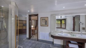 2-Bedroom Senior Family Suite Beachfront