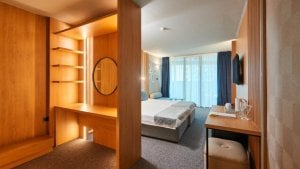 SENTIDO Room with Walk-In Wardrobe