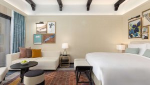 Luxury Room, King Bed, Garden View
