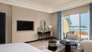 Superior Room, King Bed, Sea View