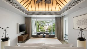 Deluxe Garden Pool Suite - King