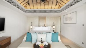 Partial Ocean Pool Suite - King