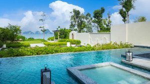 Presidential Beachfront Pool Villa