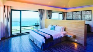 King Suite with Balcony and Seaview
