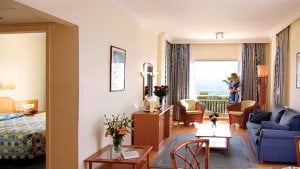 SUPERIOR & EXECUTIVE SUITES