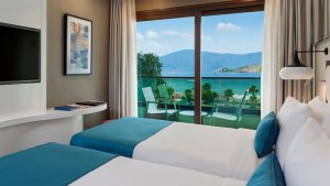 SUPERIOR ROOM WITH 2 SINGLE BEDS, SEA VIEW