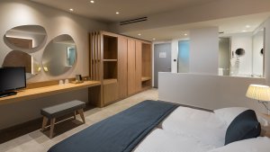 Junior Suite, terrace garden view and sharing pool