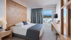 Twin or Double room, balcony sea view