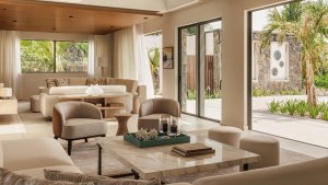 Four-Bedroom Private Home with Pool Stays