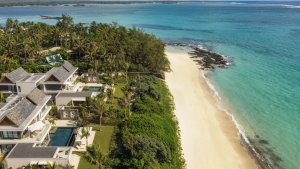 Six-Bedroom Oceanfront Private Homes with Pool Stays