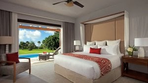 Preffered Club Suite Swim Up