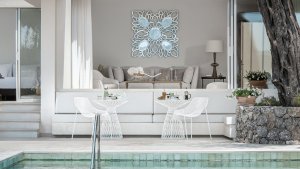 3-BEDROOM VILLA WATERFRONT PRIVATE POOL