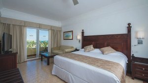Standard Double with sea views and King Size bed