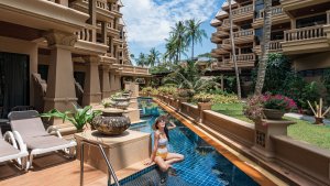 Deluxe Pool Access