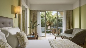 Classic room with garden view