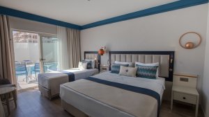 Swim - Up Sea View