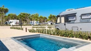 Pitch Mega Luxury Mare with private pool