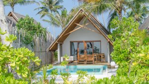 Pool Beach Villa Sunrise
