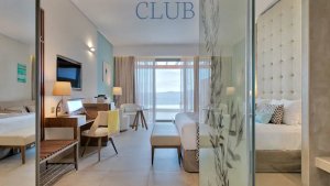 CLUB SEA VIEW PRIVATE POOL ROOM