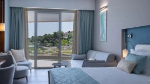 DELUXE SIDE SEA VIEW ROOM