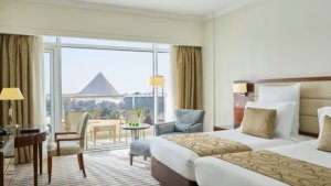 Deluxe Pyramids View Room