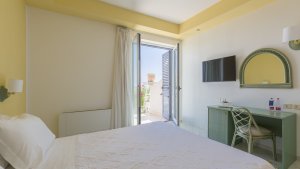 Panoramic Room