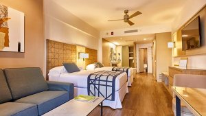 Junior Suite Courtyard View