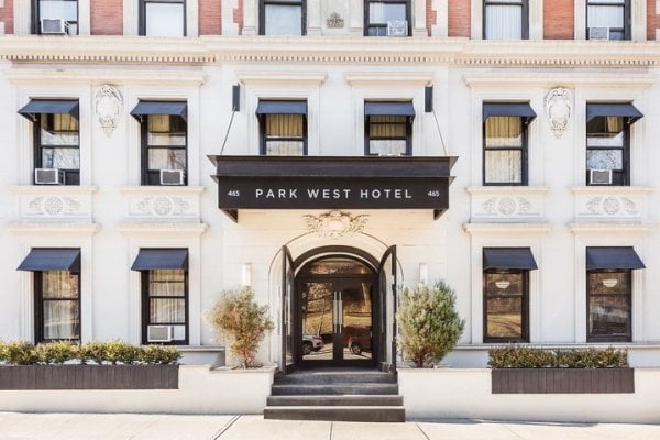 Park West Hotel