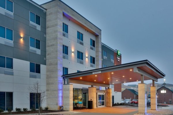 Holiday Inn Express & Suites Plano East - Richardson