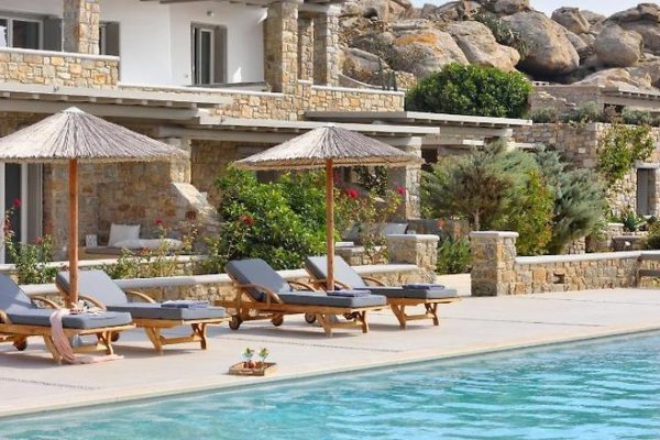AC Village Christoulis