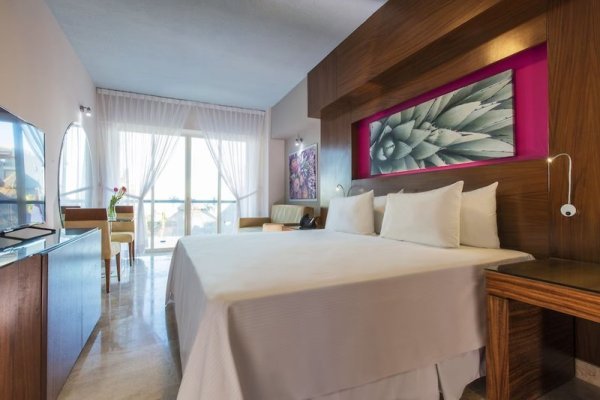 BelAir SunClub Hotel Cabos by Krystal Grand