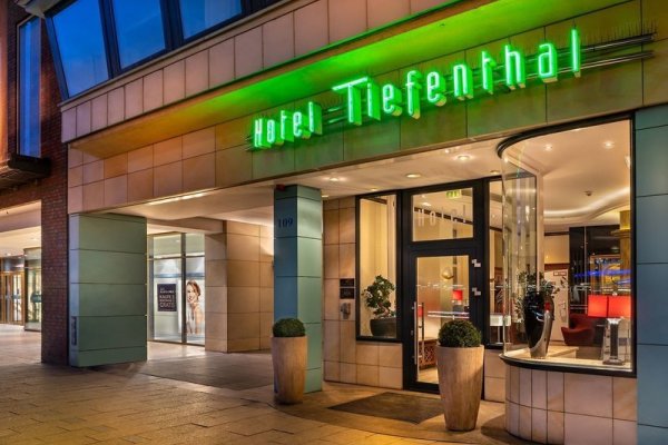 Garner Hotel Hamburg  Wandsbek Marktplatz