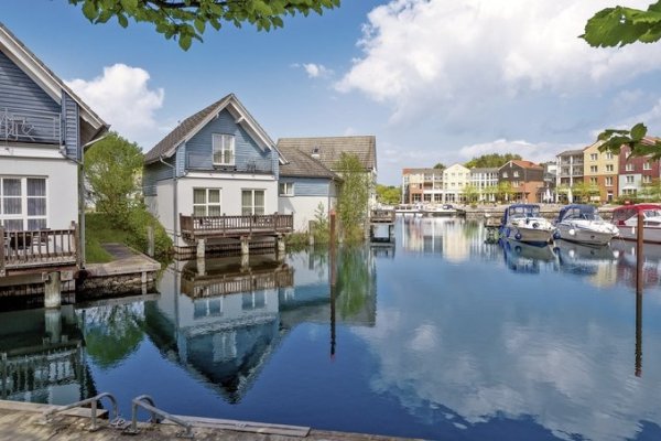 Precise Marina Hotel