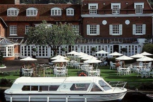Macdonald Compleat Angler