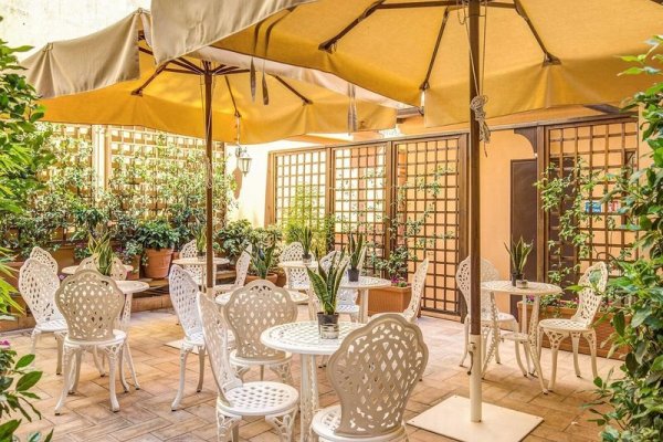 Charme Spagna Boutique Hotel