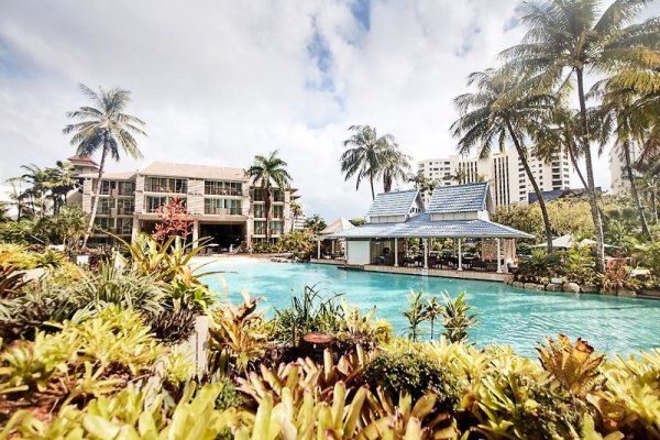 Novotel Cairns Oasis Resort