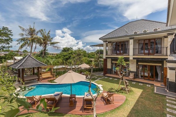Ayuna Suites