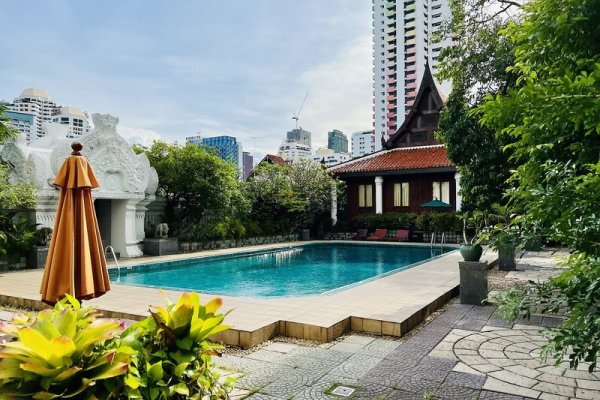 Indra Regent