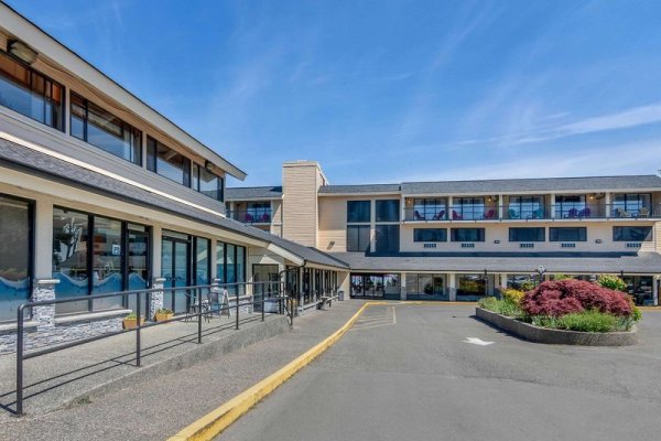 Bayside Oceanfront Resort