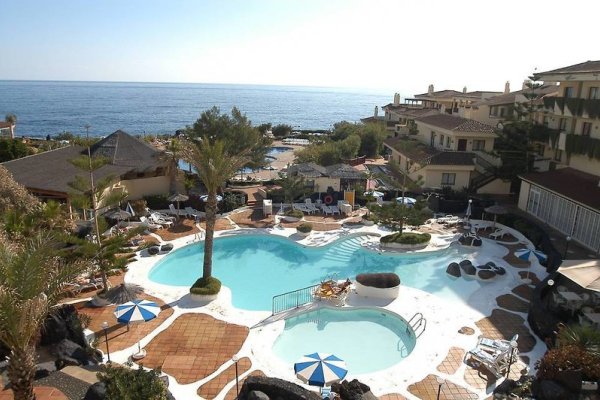 H10 Costa Salinas