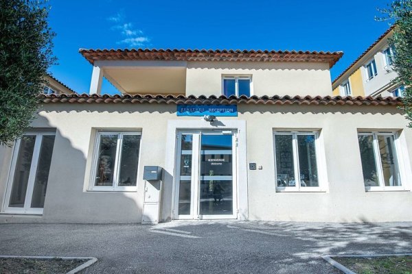 Comfort Aparthotel Aix Le Tholonet