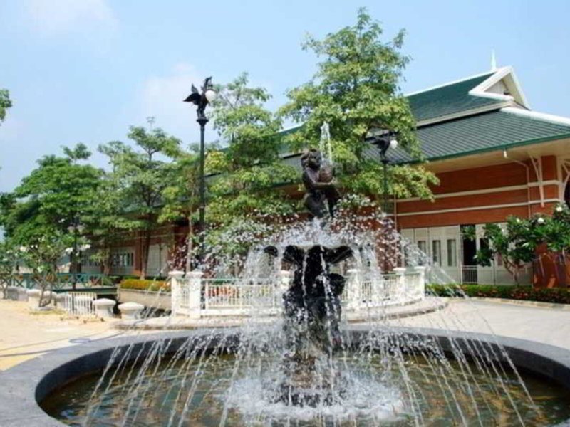 Buddy Oriental Riverside Pakkred
