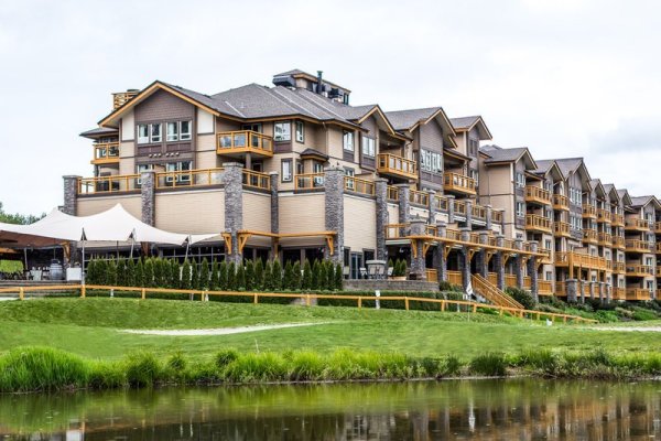 Executive Suites Hotel & Resort Squamish