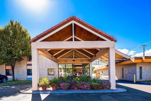 Best Western Town & Country Inn