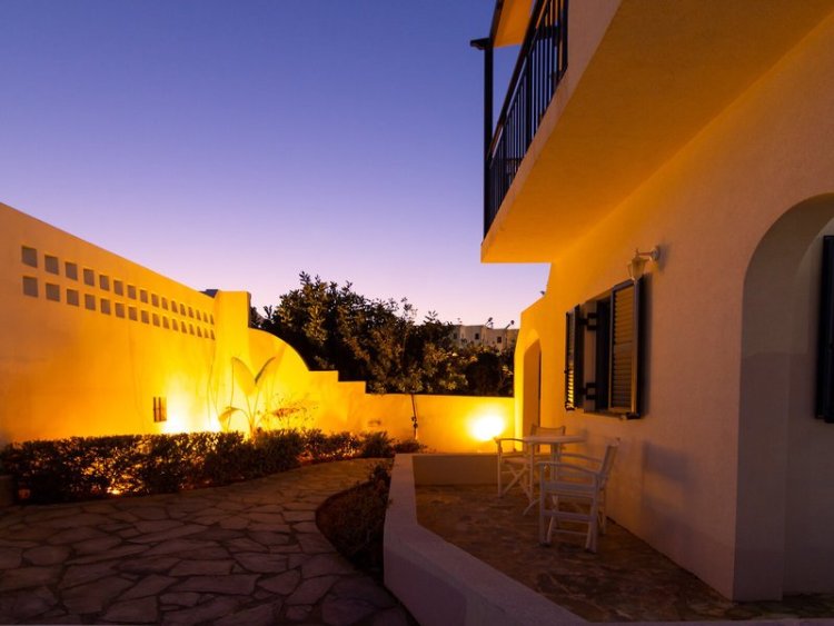 Okirroi Villas