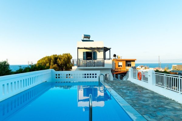 Okirroi Villas