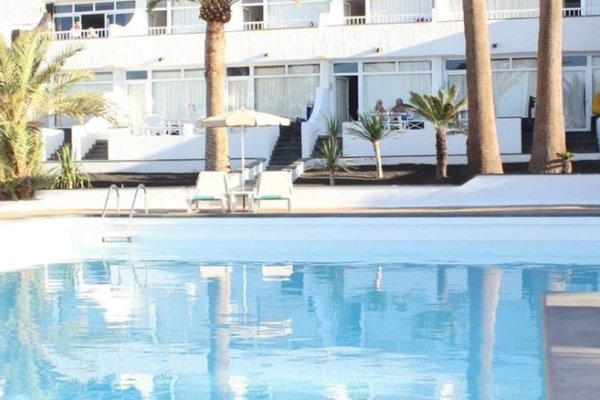 Arena Dorada Apartments