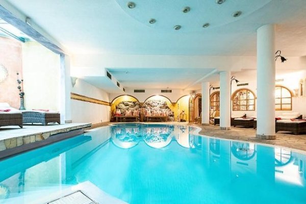 Alphotel Stocker