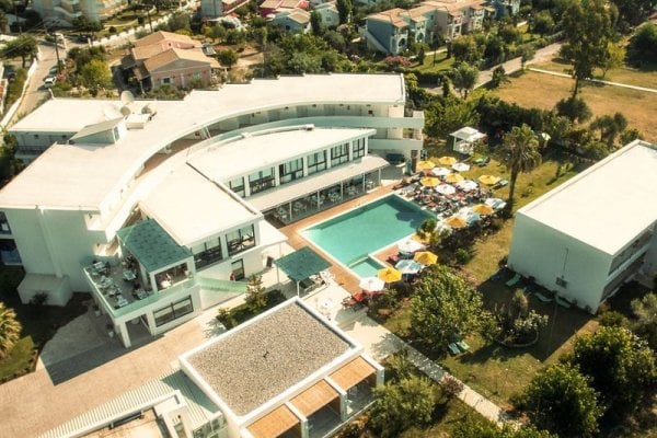 Nasos Hotel & Resort
