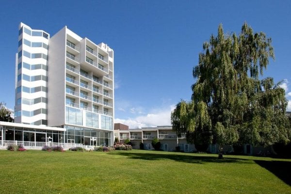 Best Western Plus Kelowna Hotel & Suites